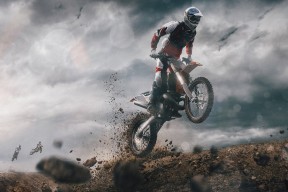 世界杯：加油站与便利店夜间营业时段延长 服务熬夜球迷