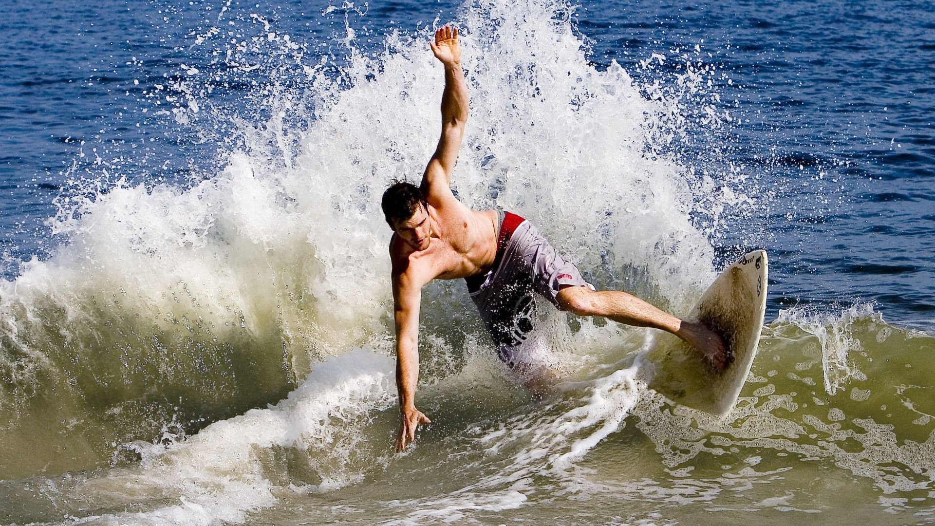 九游娱乐官网 (jiuyou)-800米自由泳决赛 梅尔滕斯全程稳定输出，800米自由泳比赛视频